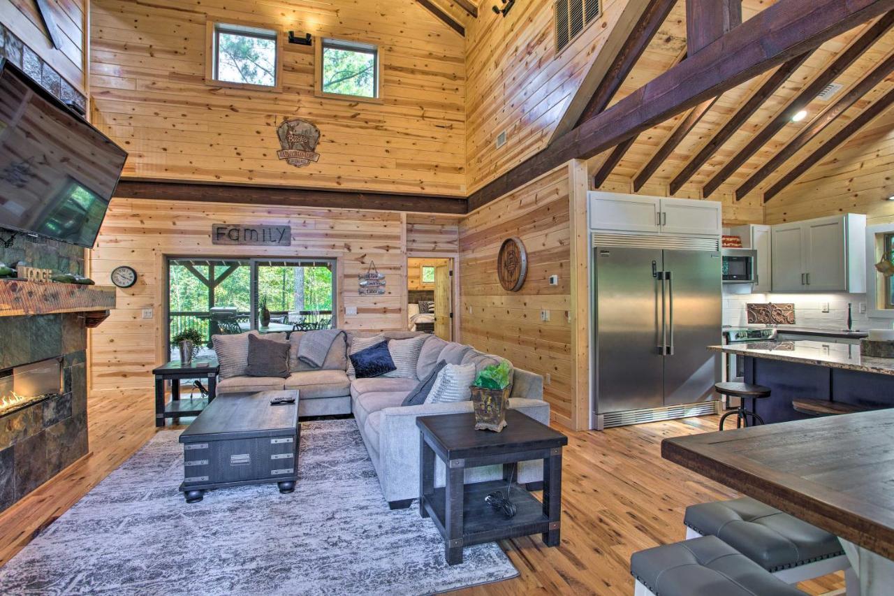 Luxe Broken Bow Cabin Game Room, Fire Pit And Deck! Экстерьер фото