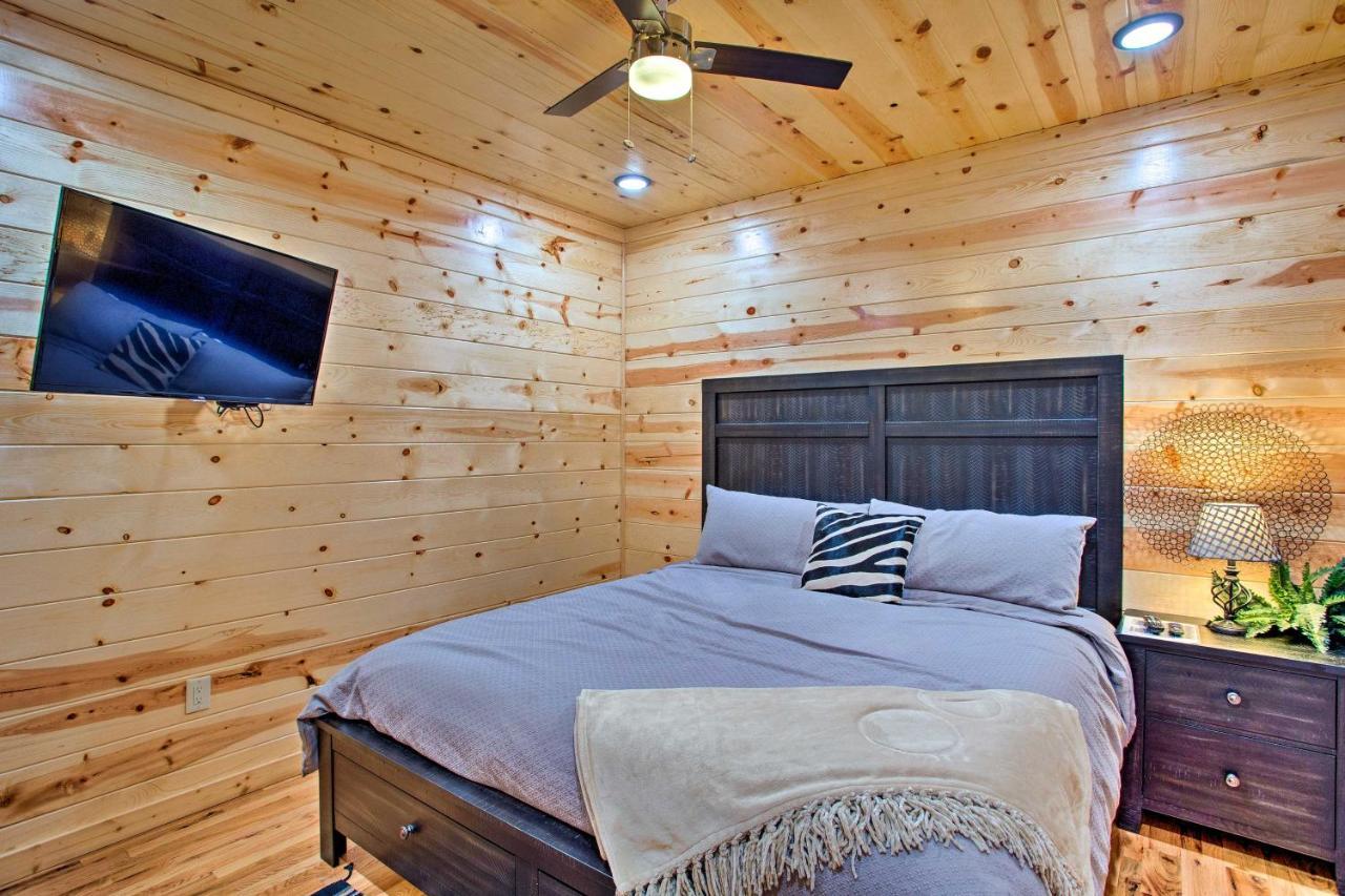 Luxe Broken Bow Cabin Game Room, Fire Pit And Deck! Экстерьер фото