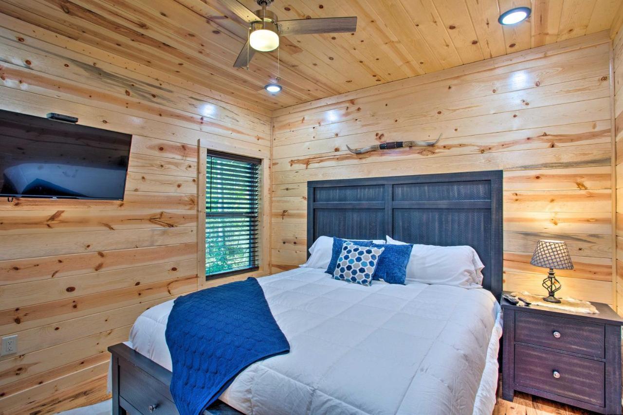 Luxe Broken Bow Cabin Game Room, Fire Pit And Deck! Экстерьер фото