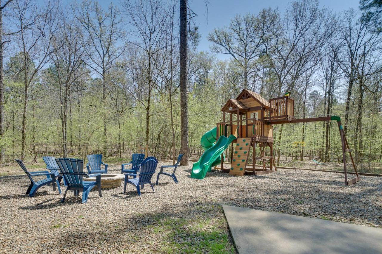 Luxe Broken Bow Cabin Game Room, Fire Pit And Deck! Экстерьер фото